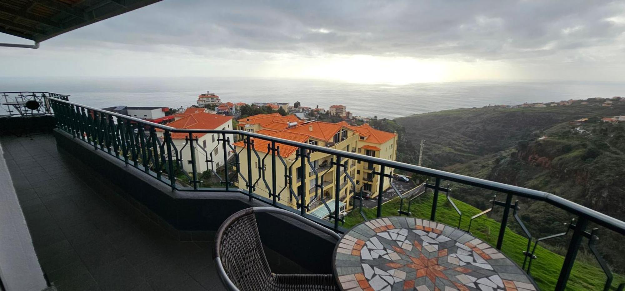 Sunset Star With Sea View Apartment Calheta  Exterior photo